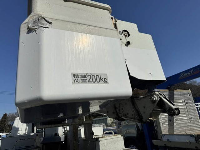 いすゞエルフ高所作業車小型（2t・3t）[写真12]