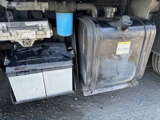 いすゞエルフ高所作業車小型（2t・3t）[写真21]