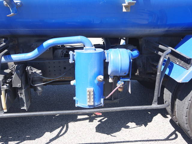 三菱ふそうキャンターバキュームカー小型（2t・3t）[写真14]