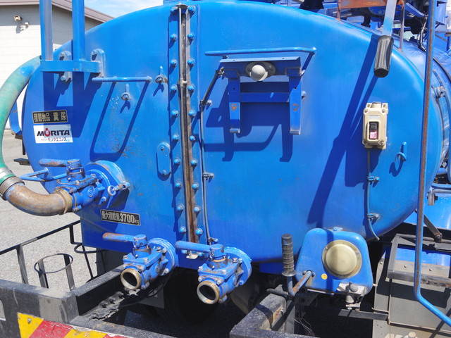 三菱ふそうキャンターバキュームカー小型（2t・3t）[写真16]