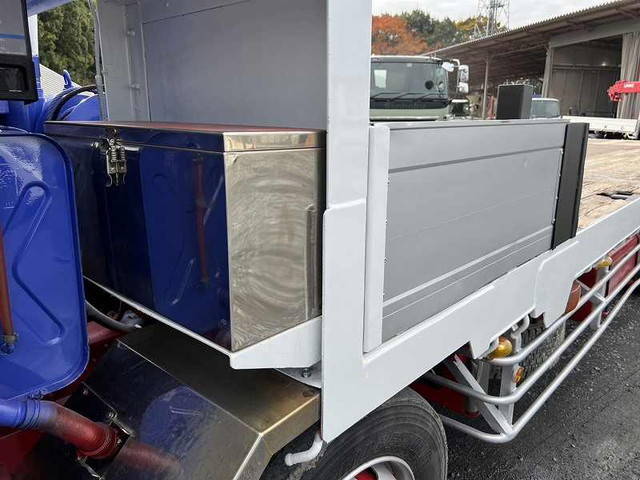 三菱ふそうスーパーグレートセルフクレーン4段大型（10t）[写真14]