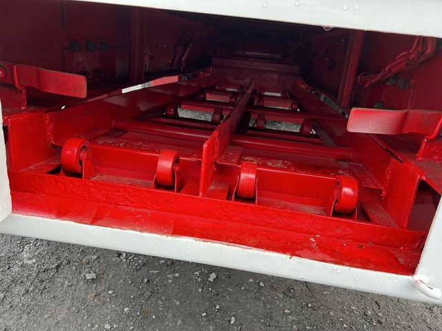 三菱ふそうスーパーグレートセルフクレーン4段大型（10t）[写真22]