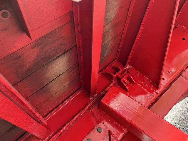 三菱ふそうスーパーグレートセルフクレーン4段大型（10t）[写真27]