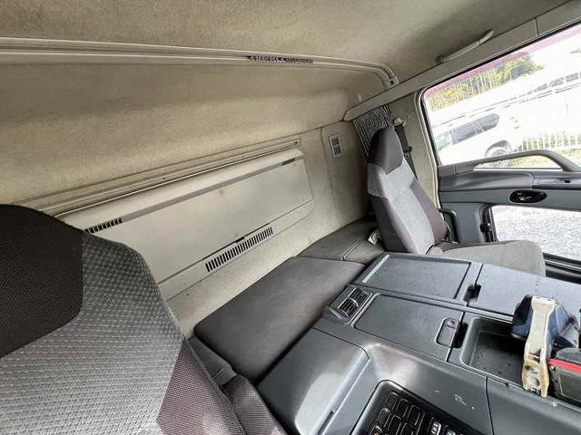 三菱ふそうスーパーグレートセルフクレーン4段大型（10t）[写真33]