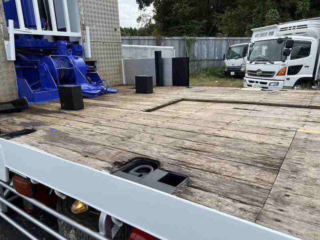 三菱ふそうスーパーグレートセルフクレーン4段大型（10t）[写真06]