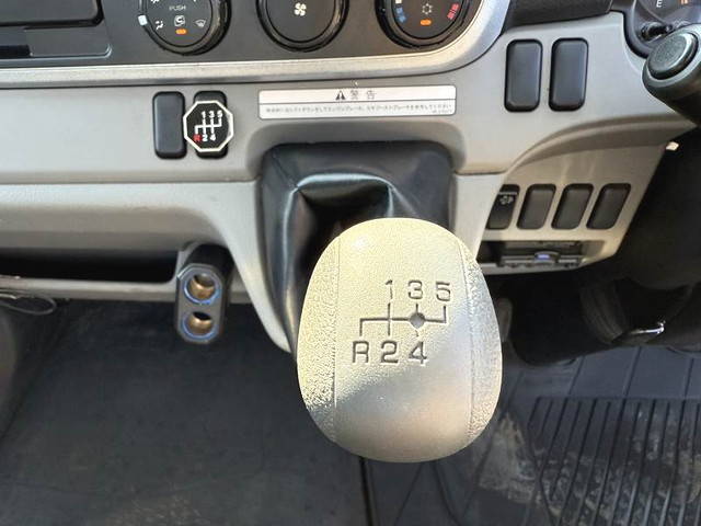 三菱ふそうキャンターセーフティローダー小型（2t・3t）[写真37]