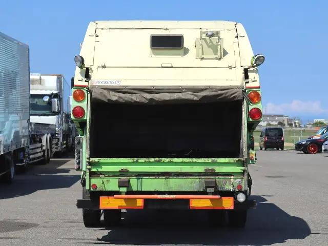 いすゞフォワードパッカー車（塵芥車）中型（4t）[写真06]