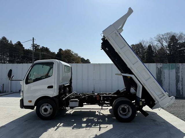 日野デュトロローダーダンプ小型（2t・3t）[写真10]