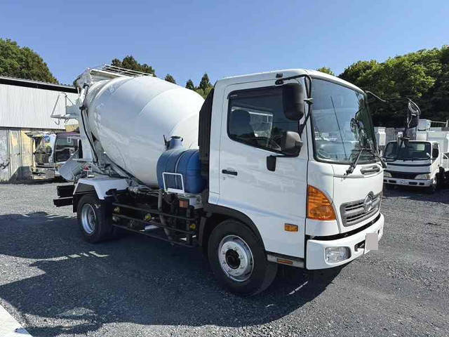 日野レンジャーミキサー車（コンクリートミキサー）増トン（6t・8t）[写真01]