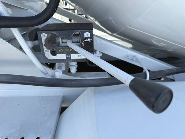 日野レンジャーミキサー車（コンクリートミキサー）増トン（6t・8t）[写真15]