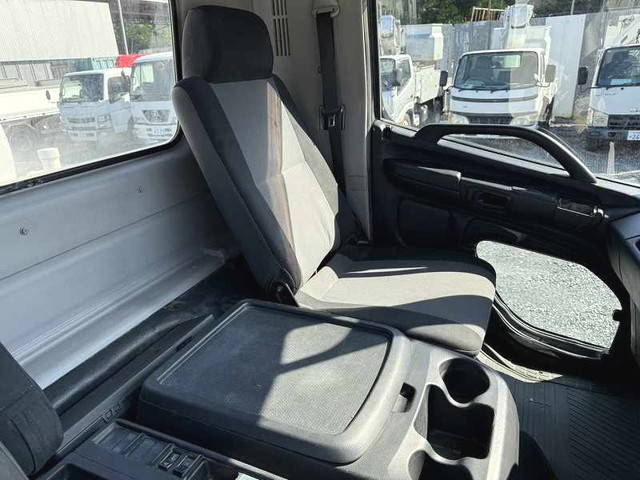 日野レンジャーミキサー車（コンクリートミキサー）増トン（6t・8t）[写真32]