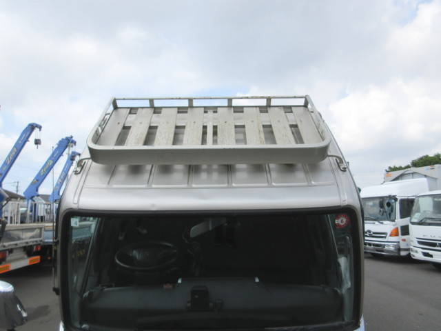 三菱ふそうキャンターコンテナ専用車小型（2t・3t）[写真18]
