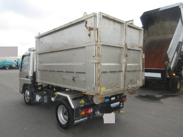 三菱ふそうキャンターコンテナ専用車小型（2t・3t）[写真02]