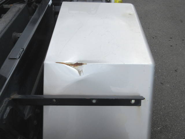 三菱ふそうキャンターコンテナ専用車小型（2t・3t）[写真28]