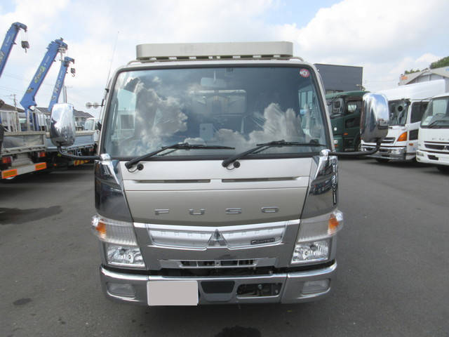 三菱ふそうキャンターコンテナ専用車小型（2t・3t）[写真04]