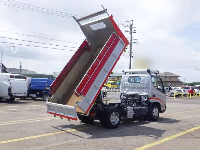 日野デュトロダンプ小型（2t・3t）[写真02]