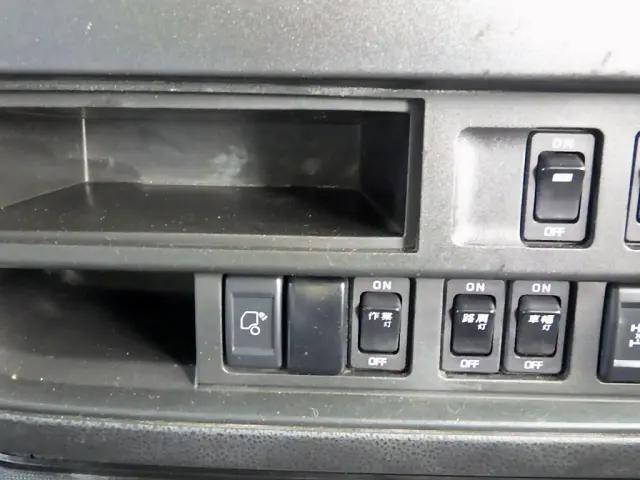 いすゞギガトレーラーヘッド（トラクターヘッド）大型（10t）[写真20]