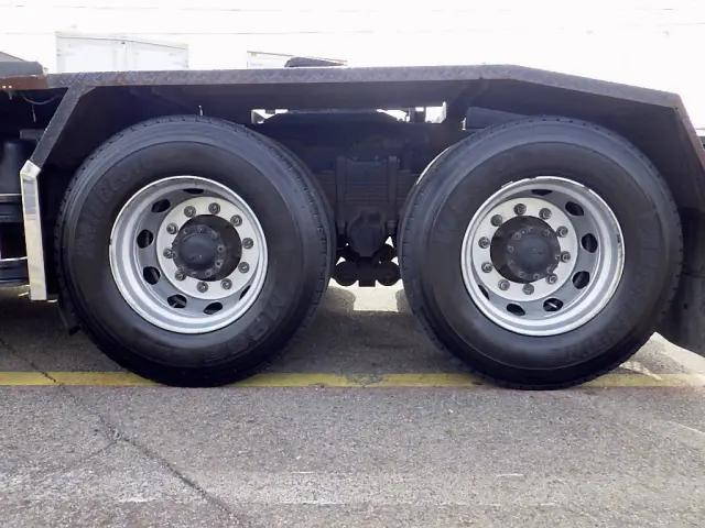 いすゞギガトレーラーヘッド（トラクターヘッド）大型（10t）[写真28]