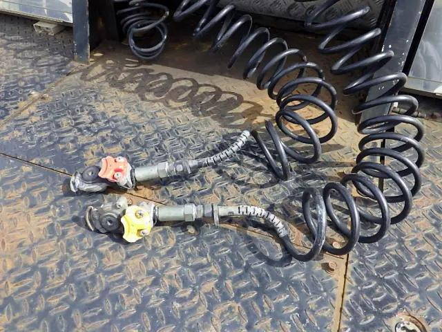 いすゞギガトレーラーヘッド（トラクターヘッド）大型（10t）[写真34]