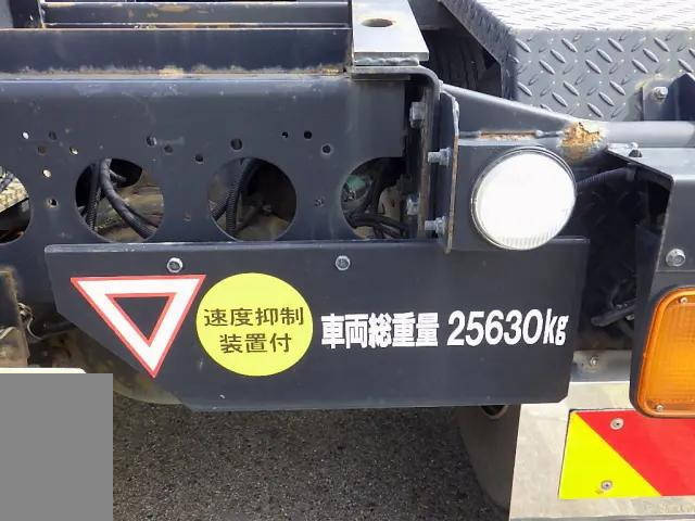 いすゞギガトレーラーヘッド（トラクターヘッド）大型（10t）[写真37]