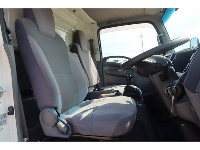 いすゞエルフ冷凍車（冷蔵車）小型（2t・3t）[写真26]