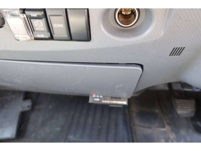 いすゞエルフ冷凍車（冷蔵車）小型（2t・3t）[写真30]