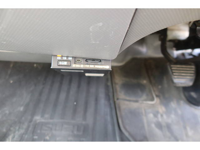 いすゞエルフ冷凍車（冷蔵車）小型（2t・3t）[写真31]