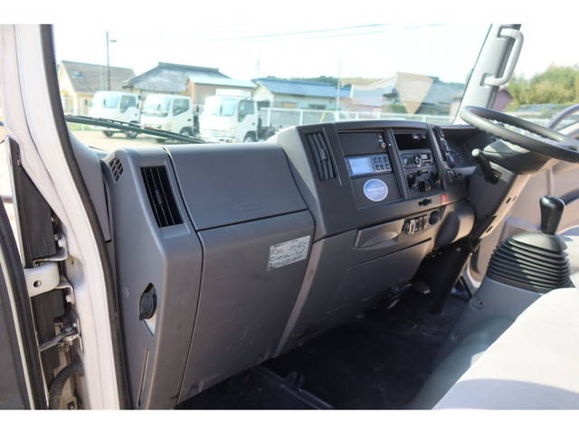 いすゞエルフ冷凍車（冷蔵車）小型（2t・3t）[写真38]