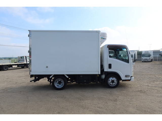いすゞエルフ冷凍車（冷蔵車）小型（2t・3t）[写真06]