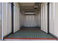 いすゞエルフ冷凍車（冷蔵車）小型（2t・3t）[写真09]