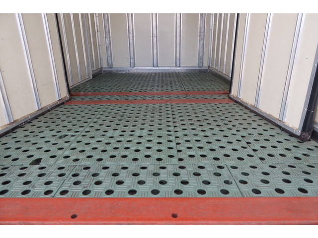 いすゞエルフ冷凍車（冷蔵車）小型（2t・3t）[写真09]