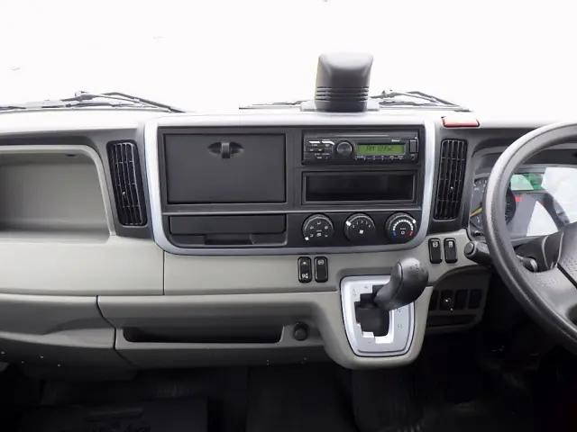 三菱ふそうキャンターアルミブロック小型（2t・3t）[写真10]