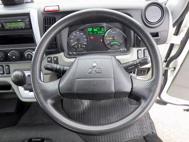 三菱ふそうキャンターアルミブロック小型（2t・3t）[写真11]