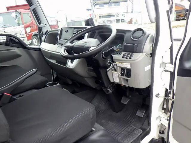 三菱ふそうキャンターアルミブロック小型（2t・3t）[写真18]