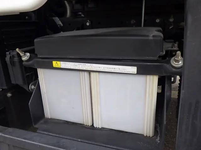 三菱ふそうキャンターアルミブロック小型（2t・3t）[写真32]