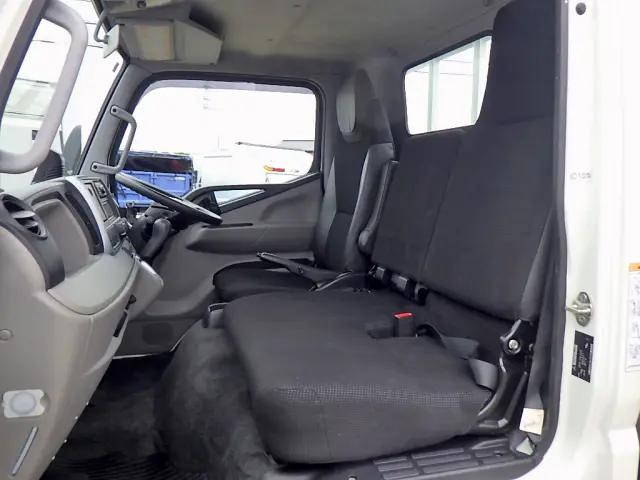 三菱ふそうキャンターアルミブロック小型（2t・3t）[写真09]