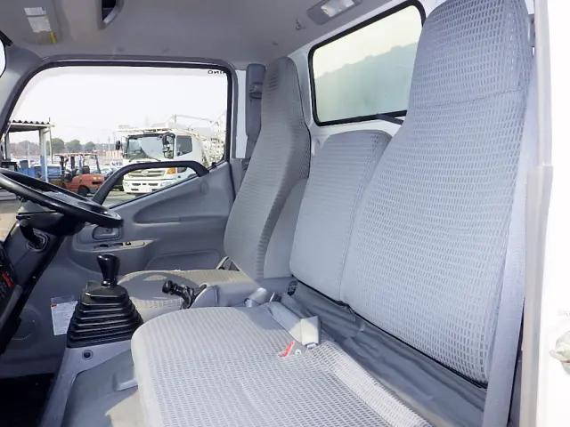 日野デュトロ冷凍車（冷蔵車）小型（2t・3t）[写真21]