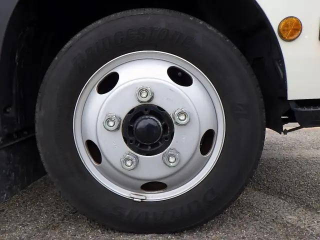 日野デュトロ幌車小型（2t・3t）[写真30]