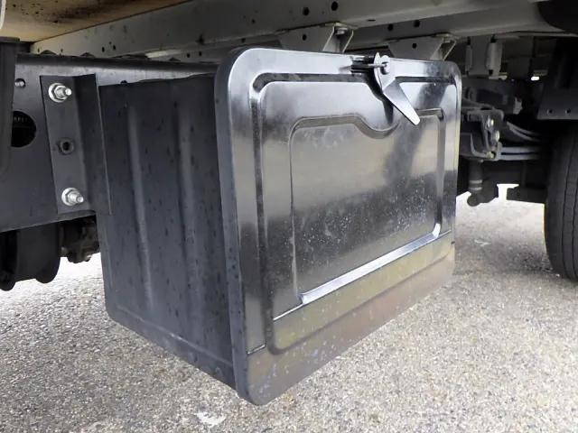 日野デュトロ幌車小型（2t・3t）[写真38]