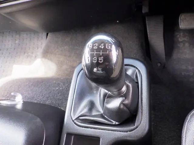 三菱ふそうファイターアルミブロック中型（4t）[写真12]