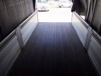 三菱ふそうファイターアルミブロック中型（4t）[写真10]