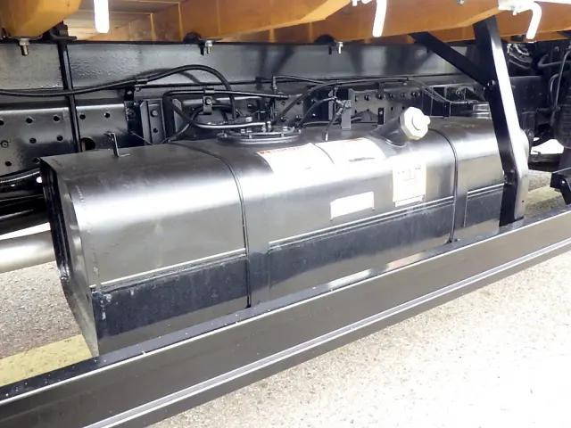 三菱ふそうキャンター平ボディ小型（2t・3t）[写真38]