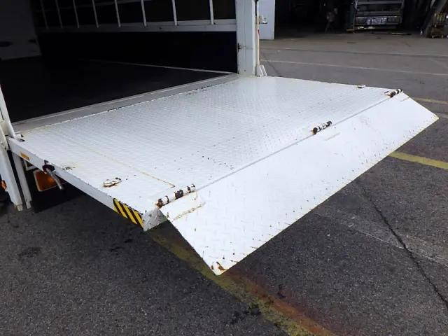 トヨタダイナ幌車小型（2t・3t）[写真26]