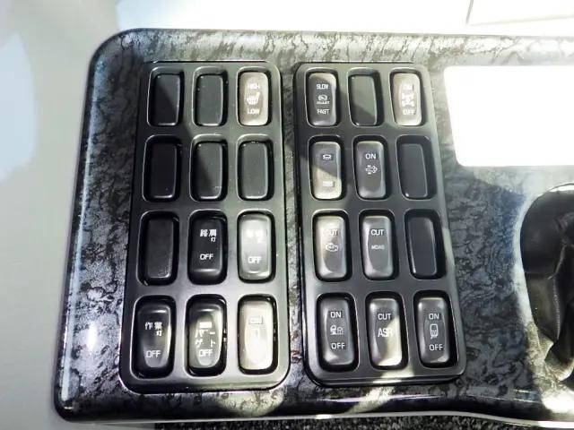 三菱ふそうスーパーグレートアルミブロック大型（10t）[写真13]