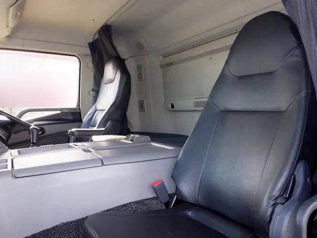 三菱ふそうスーパーグレートアルミブロック大型（10t）[写真09]