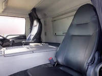 三菱ふそうスーパーグレートアルミブロック大型（10t）[写真10]