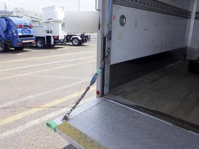 トヨタダイナパネルバン小型（2t・3t）[写真07]