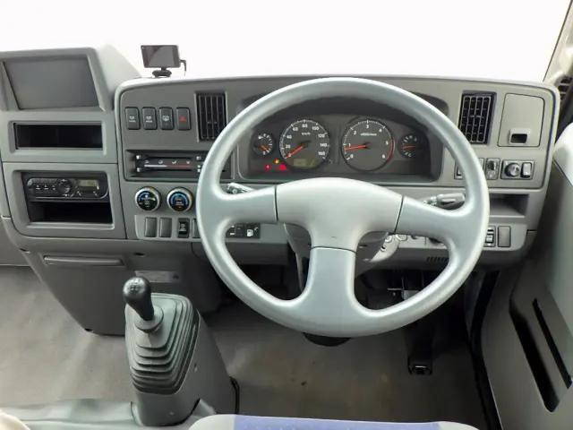 いすゞジャーニーマイクロバス[写真09]