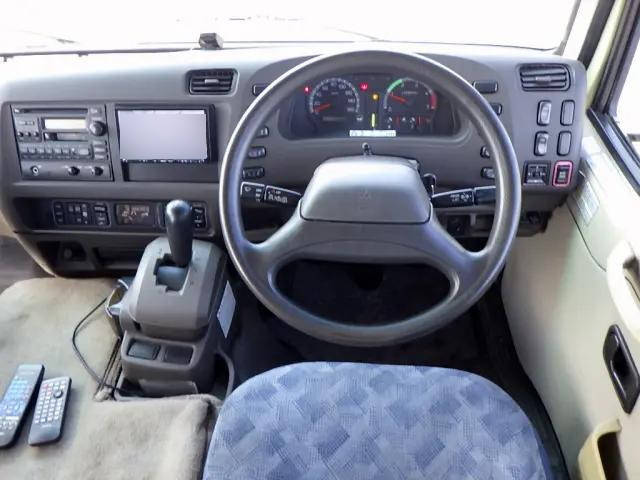 三菱ふそうローザマイクロバス[写真08]