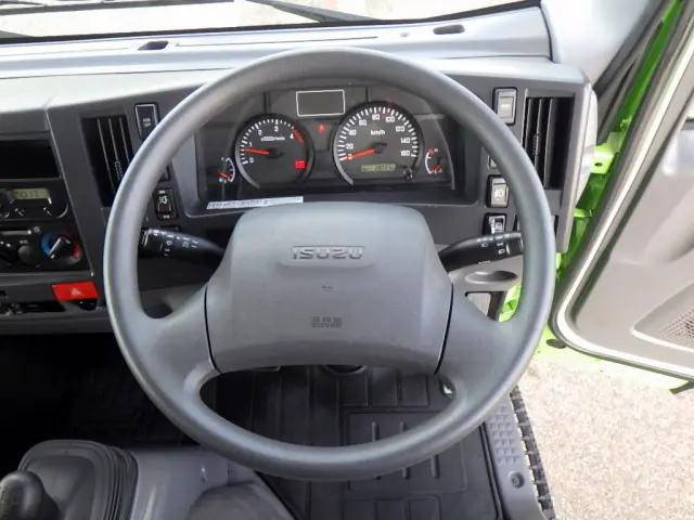 いすゞエルフアルミバン小型（2t・3t）[写真12]